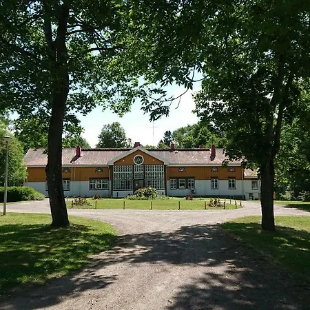 Lepaan Kartanon Vierashuone Гостевой дом Lepaa
